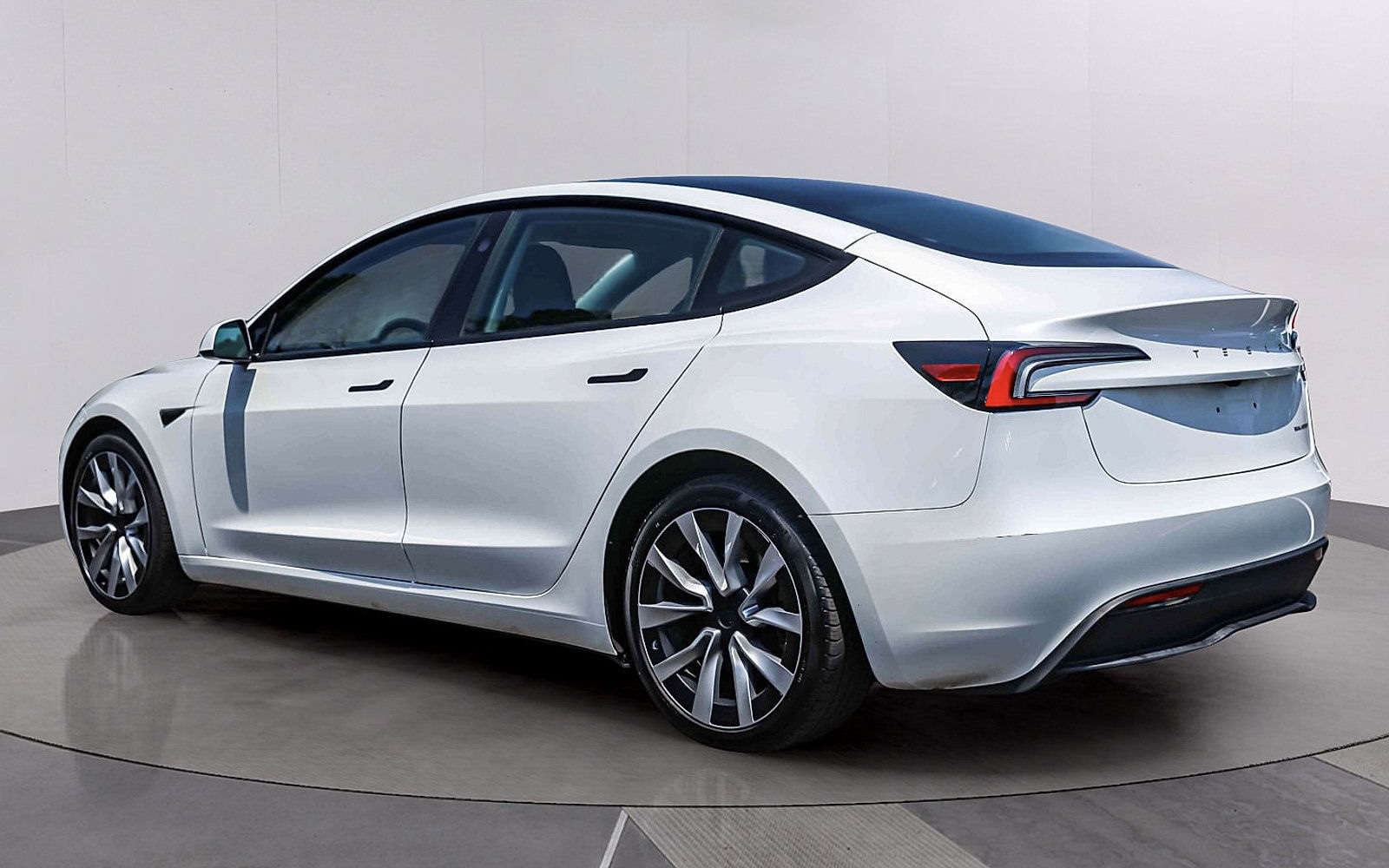 Tesla Model 3 Long Range