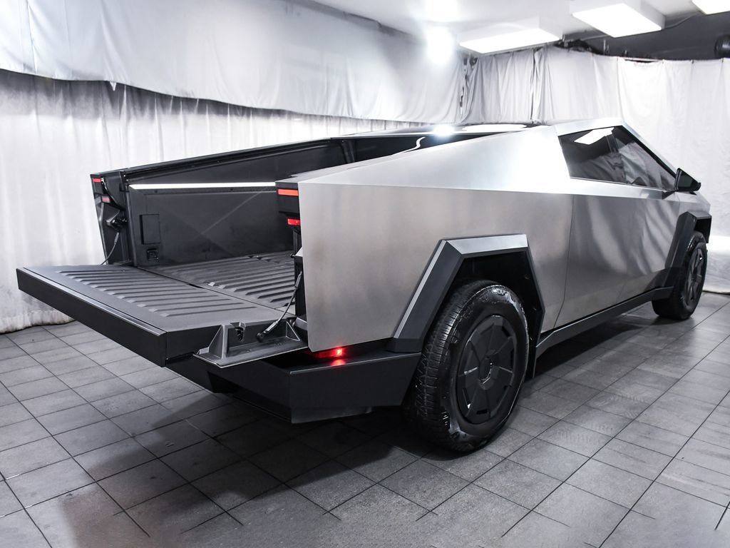 Tesla Cybertruck AWD