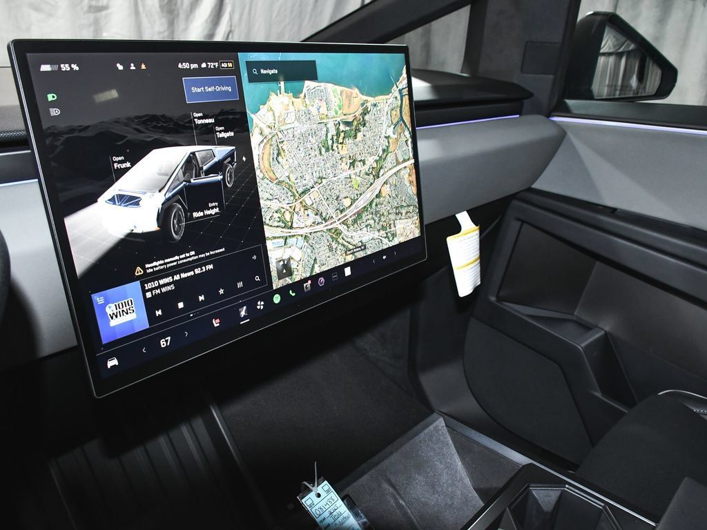 Tesla Cybertruck AWD
