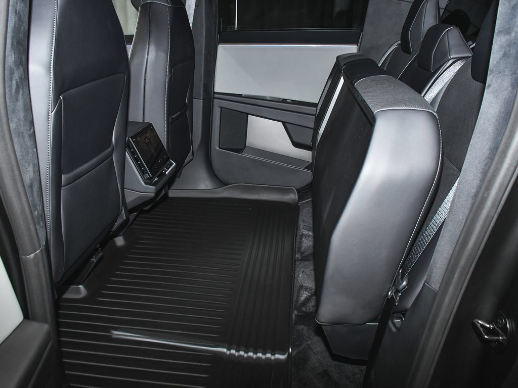 Tesla Cybertruck AWD