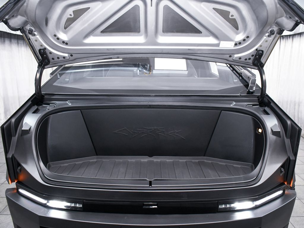 Tesla Cybertruck AWD