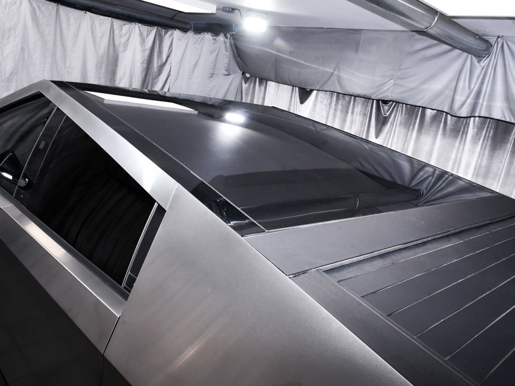 Tesla Cybertruck AWD