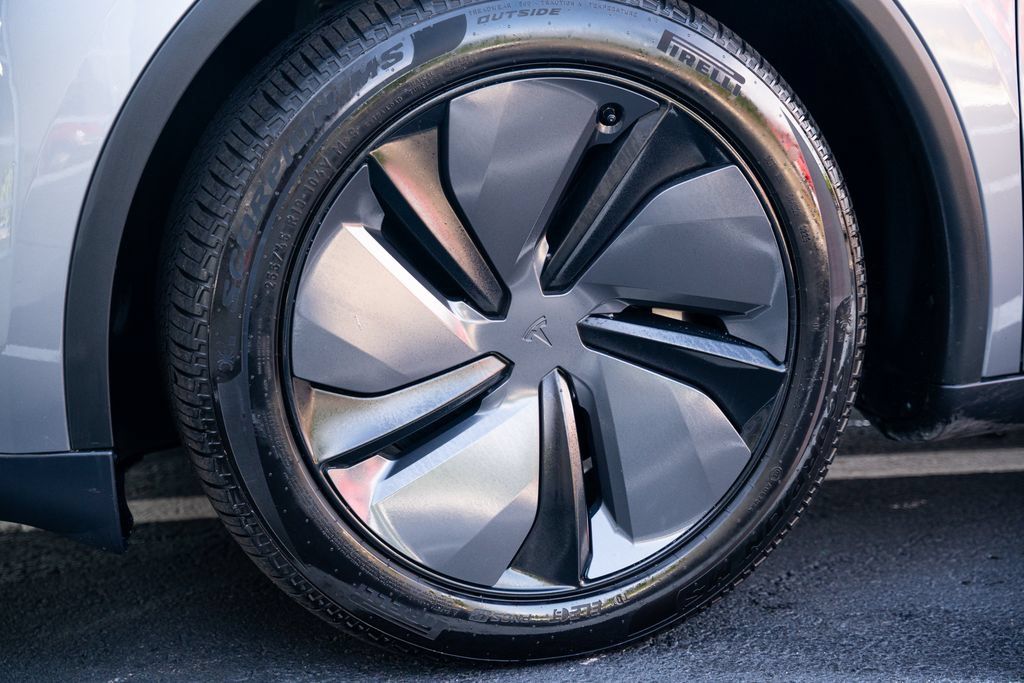 Tesla Model Y Long Range