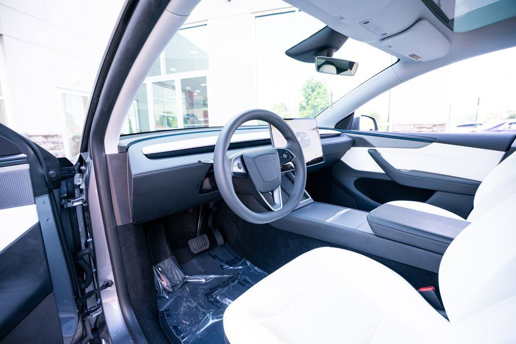 Tesla Model Y Long Range