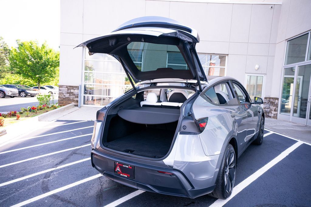 Tesla Model Y Long Range