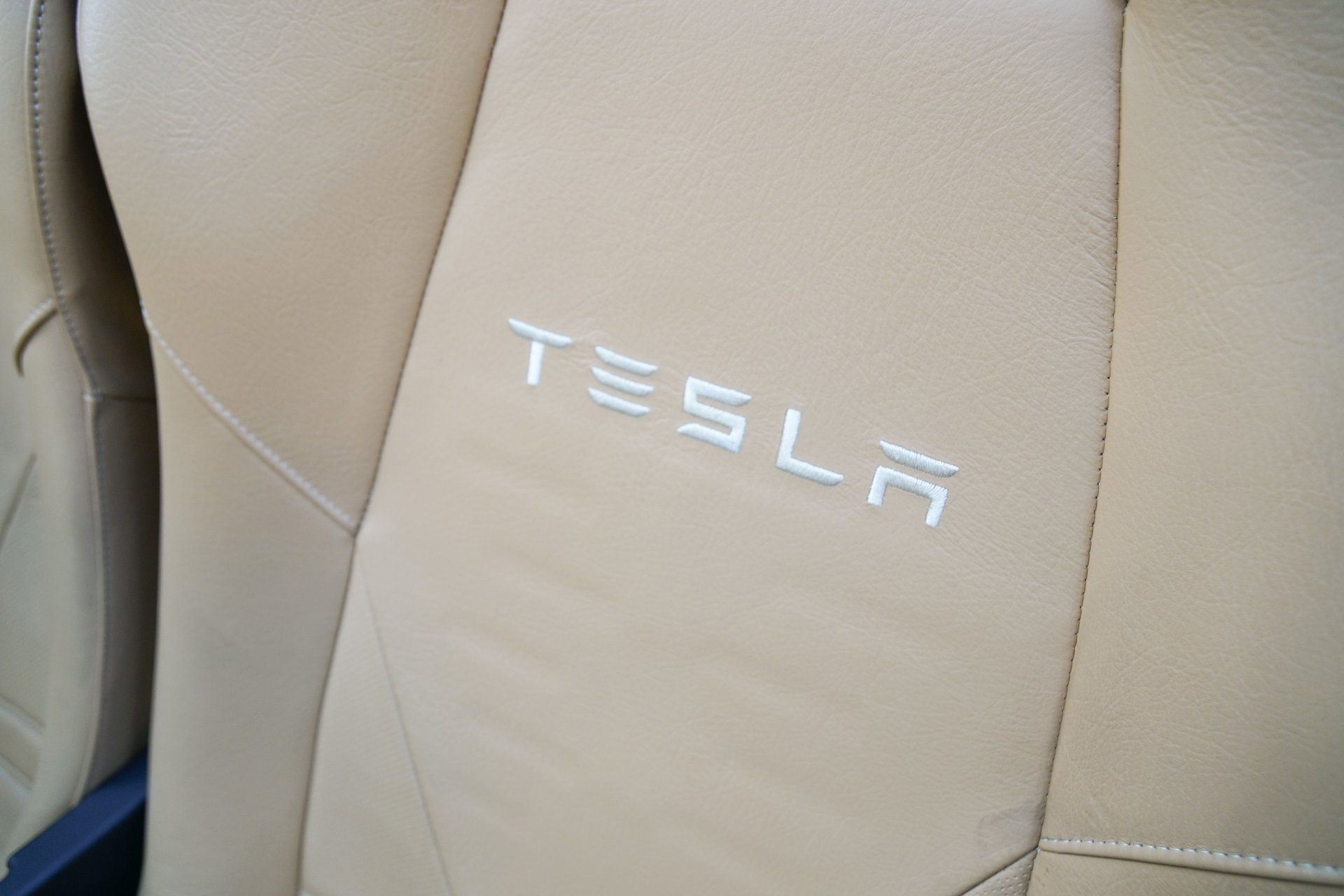 Tesla Roadster RWD