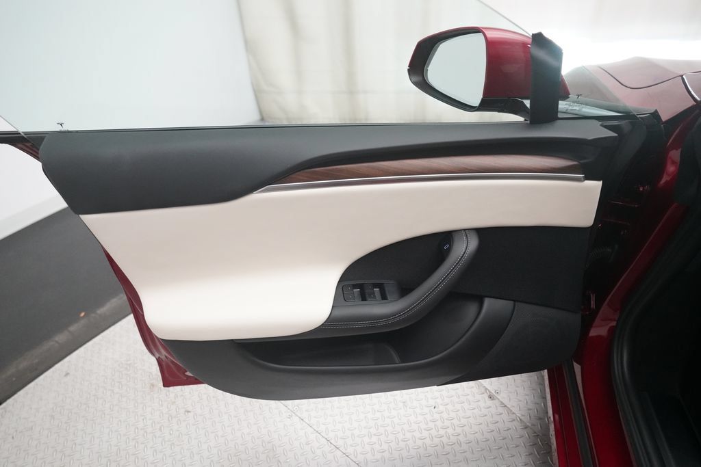 Tesla Model S AWD