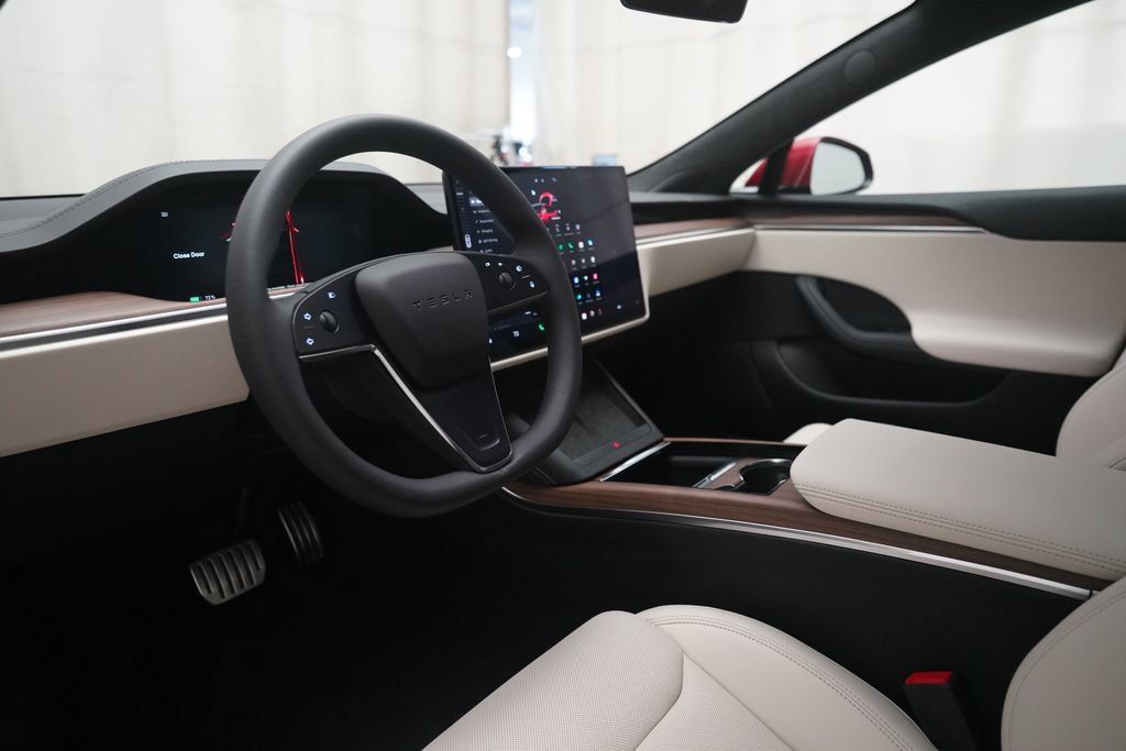 Tesla Model S AWD