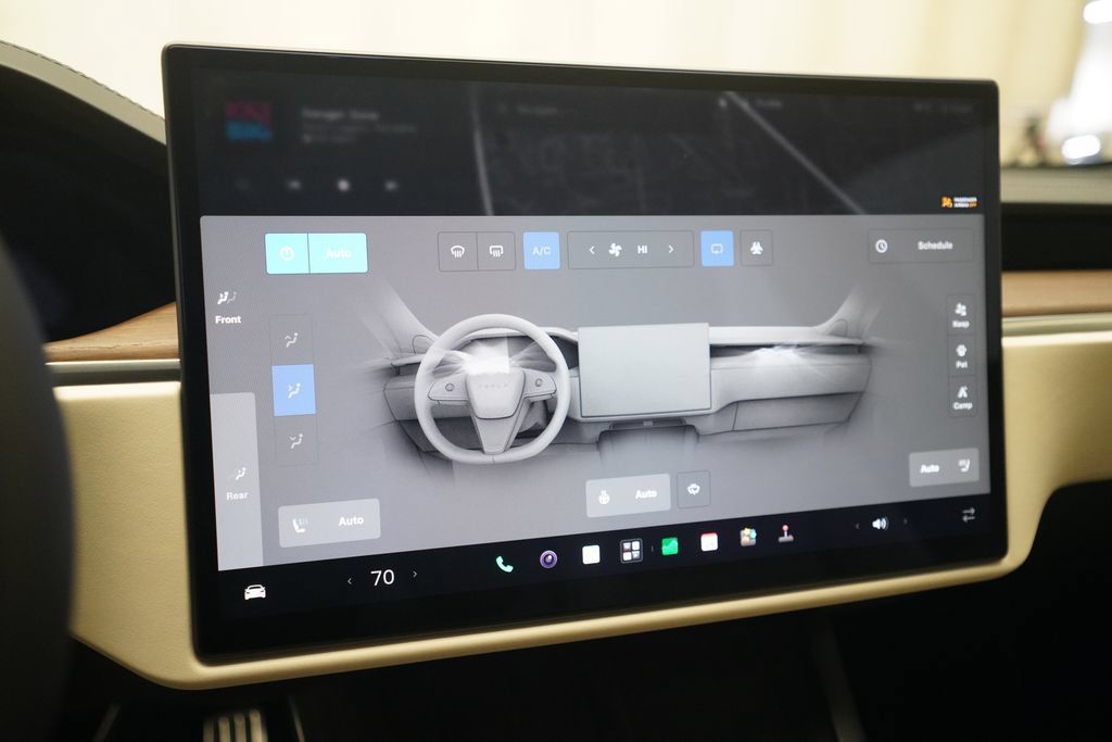 Tesla Model S AWD