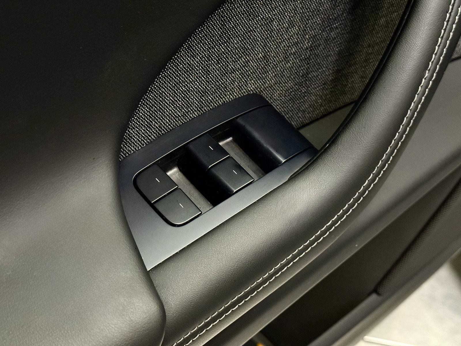 Tesla Model X AWD(7 Seats)