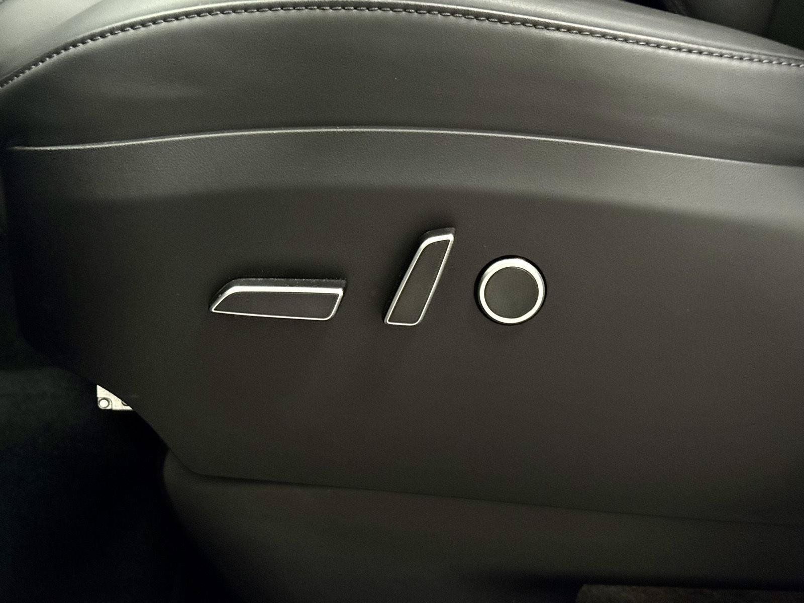 Tesla Model X AWD(7 Seats)