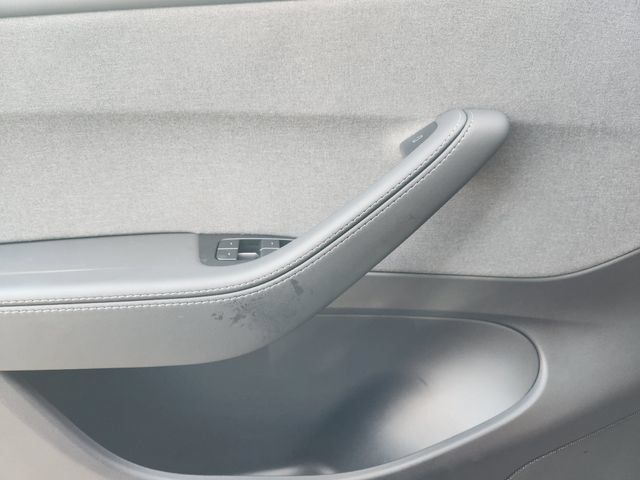 Tesla Model Y AWD