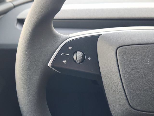 Tesla Model Y AWD