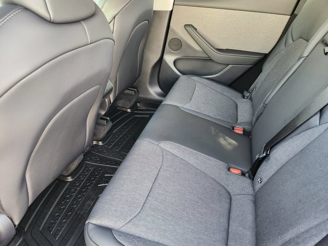 Tesla Model Y AWD
