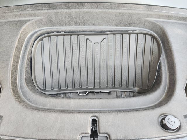 Tesla Model Y AWD
