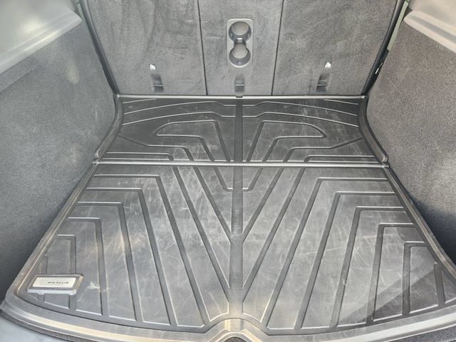 Tesla Model Y AWD