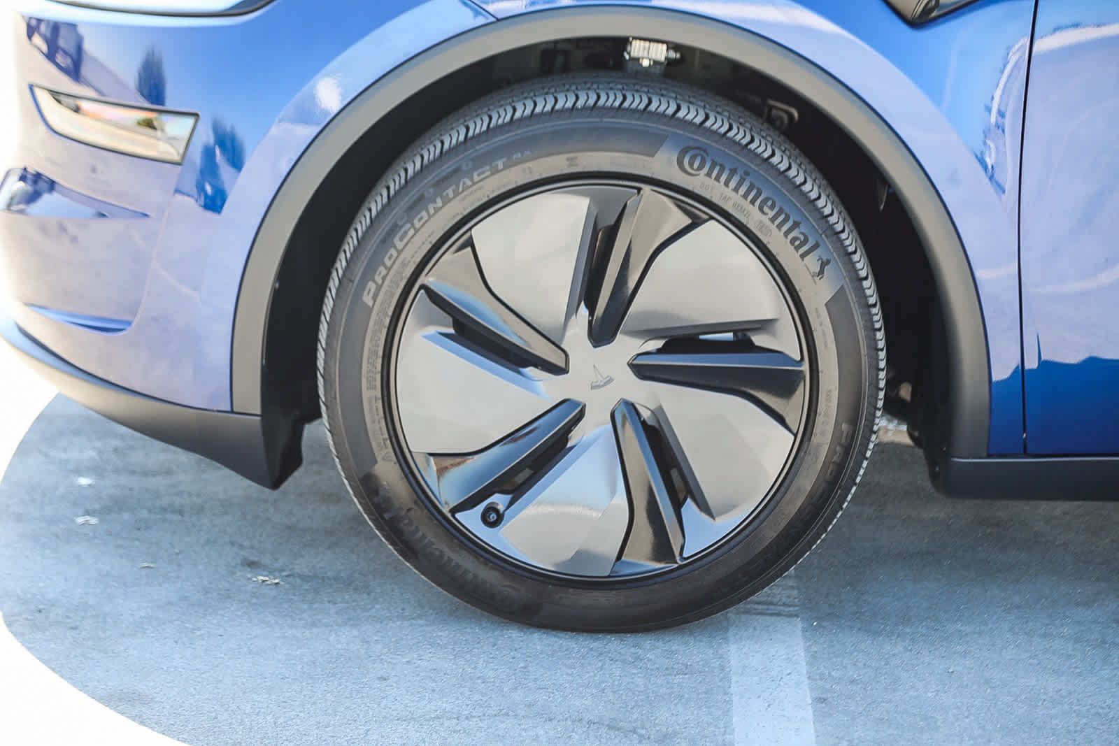 Tesla Model Y AWD Long Range