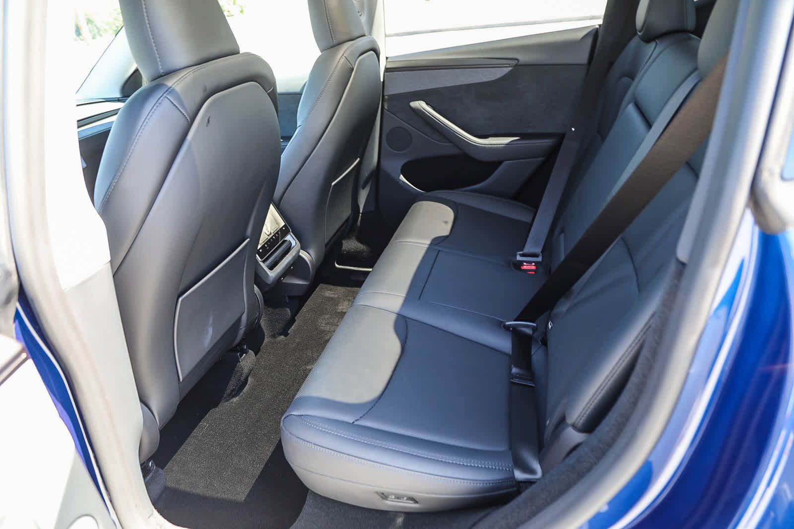 Tesla Model Y AWD Long Range